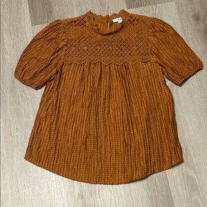 Mine Lace Detail Textured Plaid Like Blouse Sz M